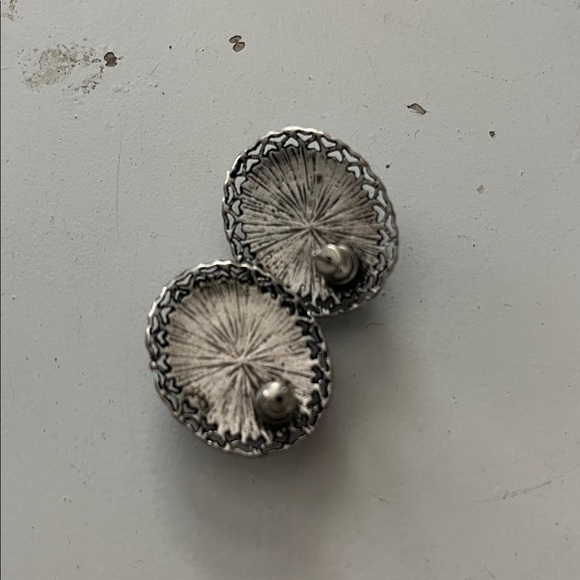 Elegant Turquoise and Silver Earrings - Picture 4 of 5